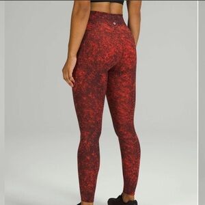 Lululemon wonder trains